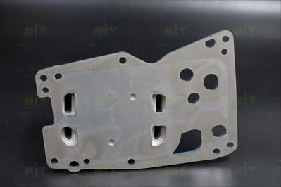 BMW 3 SERIES F30 OIL COOLER, ENGINE 320D N47N EARLY MODEL, 12-15 >3 SERIES E90 >2 SERIES F22 >4 SERIES F32 >5 SERIES F10 >X3 F25 >X1 E84